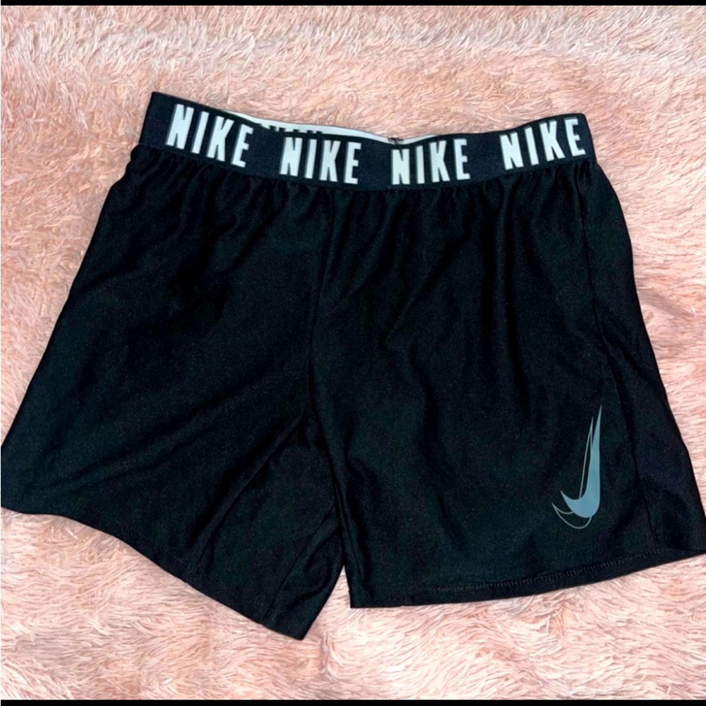 Nike pro shorts (read description)
